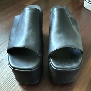 Pretty Little Thing Platform Sandals